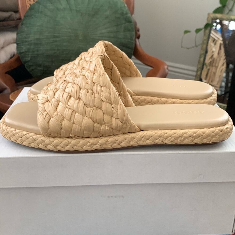 Vince Rumi Natural Raffia Basket Weave Boho Preppy Nantucket Slide Sandal